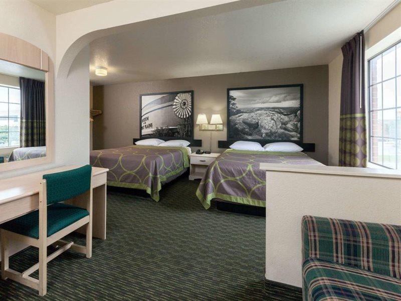 Super 8 By Wyndham Tulsa/Downtown/East Hotel Kültér fotó